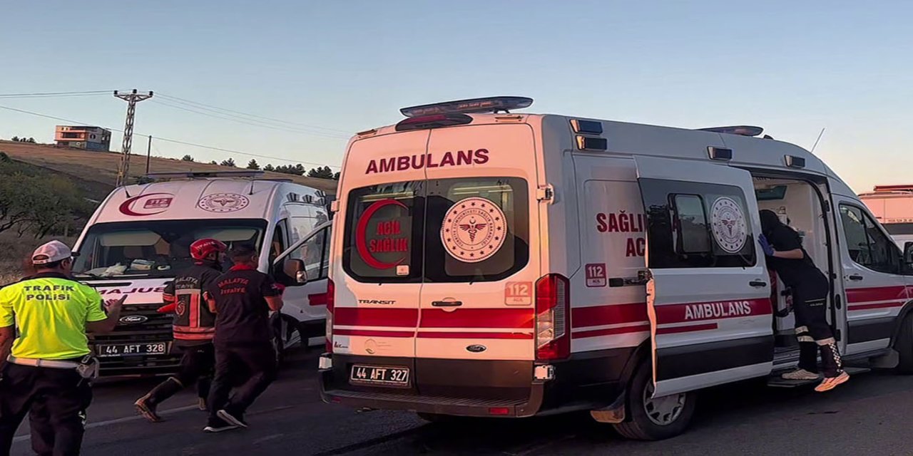 Malatya'da takla atan otomobil araziye savruldu: 2 yaralı