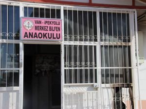 Anaokuluna 3. kez molotofla saldırdılar