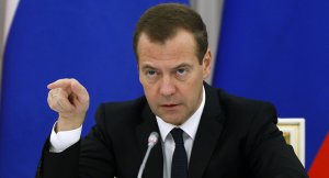 Medvedev, Türkiye'ye charter seferlerinin başlaması için hükümete bir hafta verdi