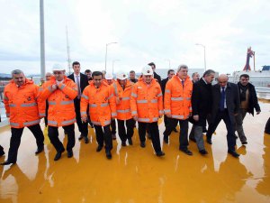 Binali Yıldırım Körfez Geçiş Köprüsü'nü inceledi