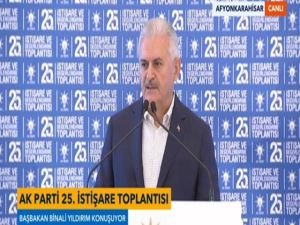 Başbakan Yıldırım, AK Parti kampında konuşuyor