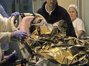 Eşini benzin döküp yaktı