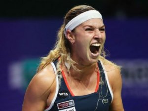 Tenis: Kerber ve Cibulkova yarı finalde