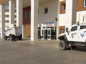 TOMA ile minibüs çarpıştı: 10 yaralı