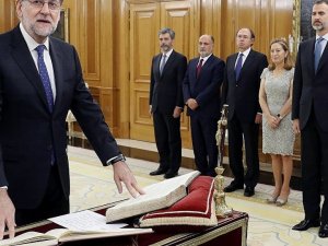 Rajoy, Kral 6. Felipe'nin huzurunda yemin etti