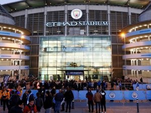 Etihad Stadı, Manchester City-Barcelona maçı öncesi boşaltıldı