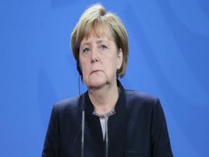 Merkel: Türkiye'de durum endişe verici