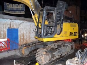 Siverek’te iş makineleri kundaklandı