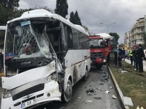 Manisa'da korkunç kaza: 21 yaralı