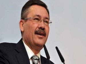 Melih Gökçek'ten bomba iddia: Deniz Baykal, Erdoğan'a gidip...