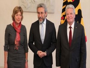 Vatan haini Can Dündar'dan alçak tehdit