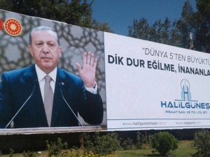 Billboardlara Erdoğan posteri asan müteahhit FETÖ'den tutuklandı