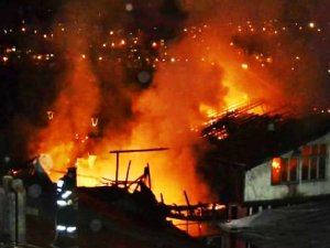 Karabük'te çıkan yangın her yeri kül etti