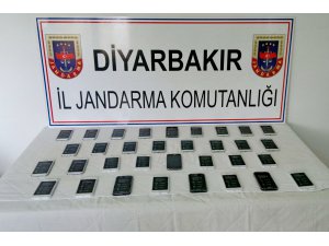 Diyarbakır’da kaçak cep telefonu operasyonu!