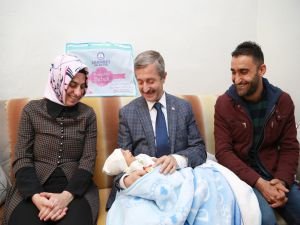 Bebeklerine Ömer Halisdemir ismini koydular!