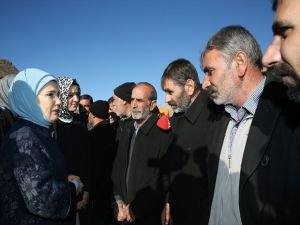 Emine Erdoğan Şirvan'da madenci aileleriyle buluştu!