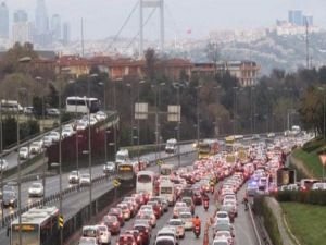 15 Temmuz Şehitler Köprüsü'nde şüpheli araç paniği