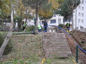 Batman'da parklarda bakım ve onarım çalışmaları devam ediyor