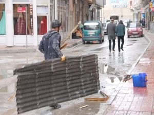 Van’da şiddetli fırtına korkuttu