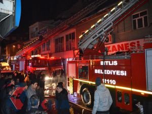 İş yeri yangını paniğe neden oldu