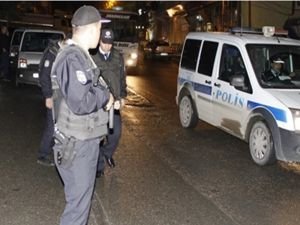 Gaziantep’te devriye gezen polis aracına saldırı