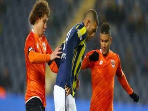 Fenerbahçe Sahasında Tekledi