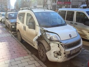 Elazığ’da maddi hasarlı zincirleme trafik kazası