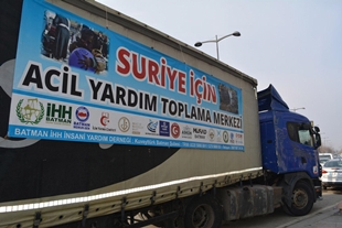 Suriyeliler için toplanan yardımlar dualarla uğurlandı