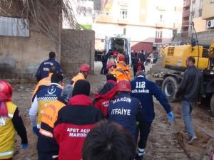 Göçükteki definecinin cesedine ulaşıldı