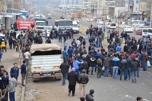 Beton mikserinin altında kalan çocuk ağır yaralandı