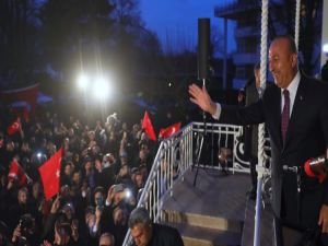 Çavuşoğlu:Bize Demokrasi Dersi Vermeye Kalkmayın