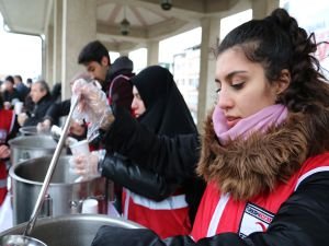 Kızılay’dan Çanakkale Zaferi’nin Yıldönümünde Kırık Buğday Çorbası