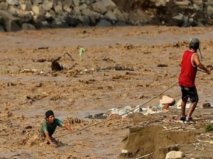 Peru'daki selde ölenlerin sayısı 75'e yükseldi