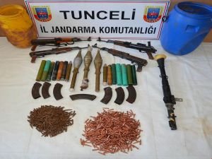 Tunceli'de PKK'ya ait 2 ton patlayıcı ve mühimmat yakalandı