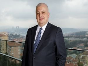 Kibar Holding’in CEO’su Tamer Saka, Uludağ Ekonomi Zirvesi kapsamında yaptığı açıklamada, katma değer yaratan alanlara ve ürünlere yatırım yaparak Türkiye’yi global pazarlara taşımayı hedeflediklerini söyledi.