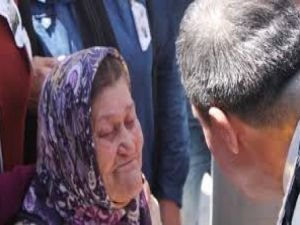 Ömer Halisdemir'in annesi vefat etti