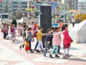 Kur’an eğitimi alan minikler lunaparkla ödüllendirildi