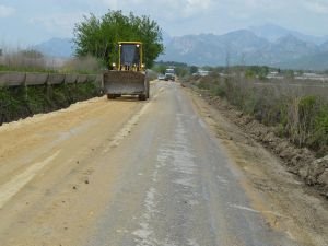 Antalya’nın Serik Pınarcık yolu yenileniyor