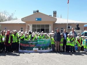 Minik öğrenciler av yasağı nöbeti tuttu