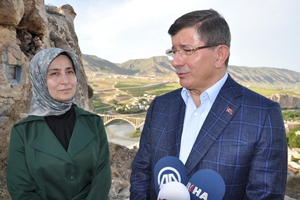 Davutoğlu tarihi Hasankeyf ilçesini gezdi