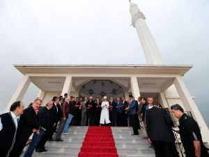 Görmez YYÜ'de cami açılışına katıldı