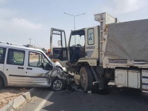 Kaza nedeniyle Mardin-Kızıltepe yolu uzun süre trafiğe kapandı