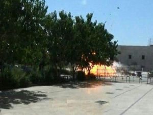 İran'da Canlı Bomba Saldırısı!