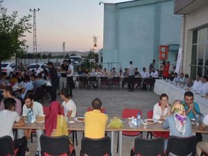 Engelliler iftar yemeğinde buluştu