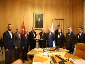 ATO Yönetimi TBMM Başkanı’nı ziyaret etti