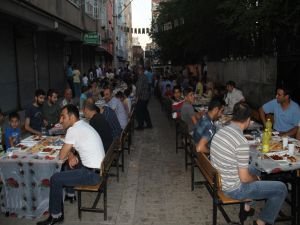 İlim-Der iftarda halkla buluştu