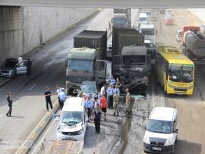 Askeri konvoyda kaza: Bir asker yaralı