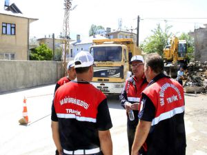 Van'da riskli binalar yıktırılıyor