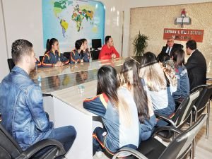 Batman İl Milli Eğitim Müdürü Aslan, sporcu öğrencileri ağırladı