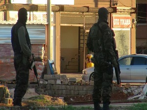 Mardin'de şüpheli araçta bomba çıktı